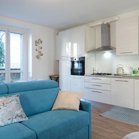 Lora Rose Suite ,Free Parking, Self Check In,2 Como Dış mekan fotoğraf
