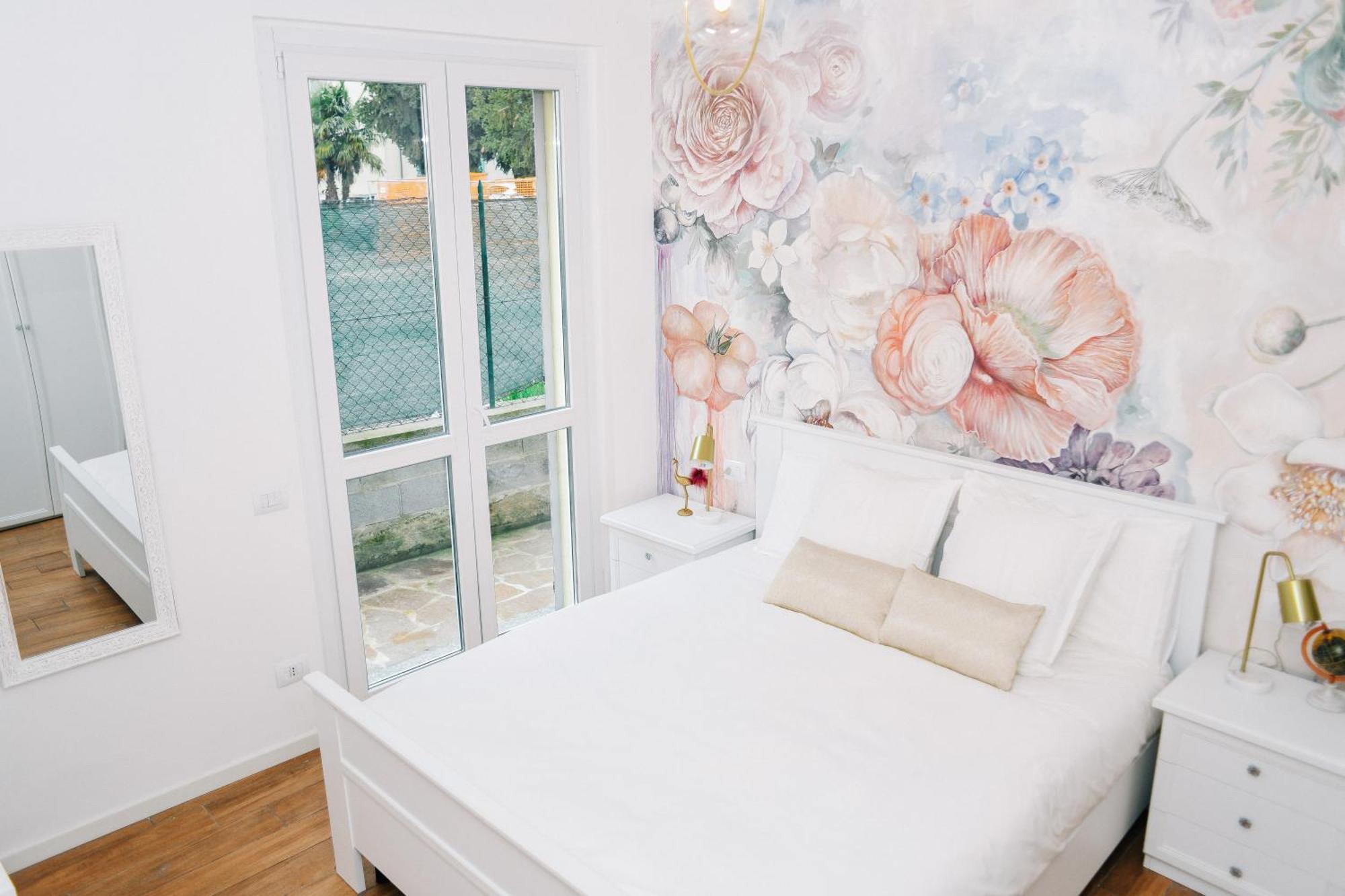 Lora Rose Suite ,Free Parking, Self Check In,2 Como Dış mekan fotoğraf