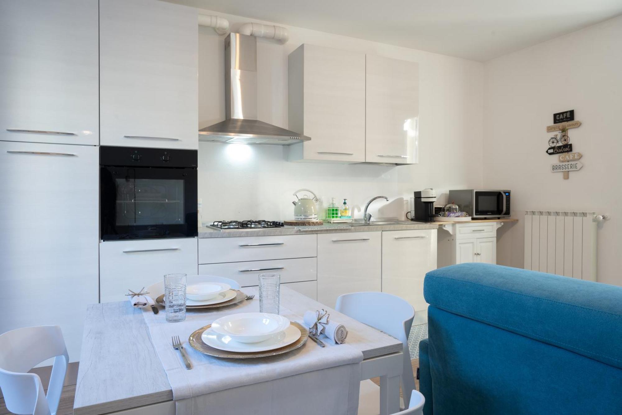 Lora Rose Suite ,Free Parking, Self Check In,2 Como Dış mekan fotoğraf