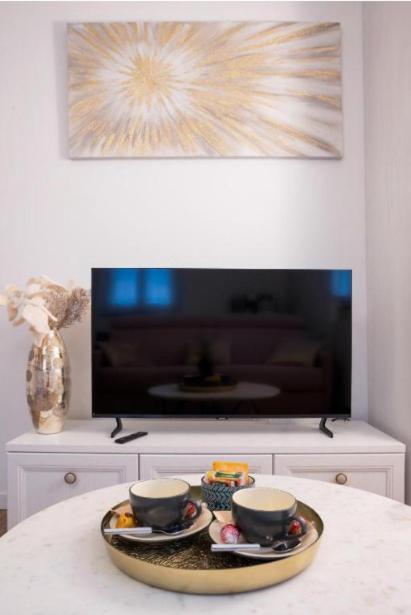 Lora Rose Suite ,Free Parking, Self Check In,2 Como Dış mekan fotoğraf