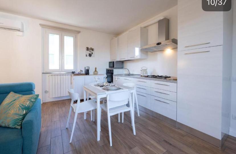 Lora Rose Suite ,Free Parking, Self Check In,2 Como Dış mekan fotoğraf